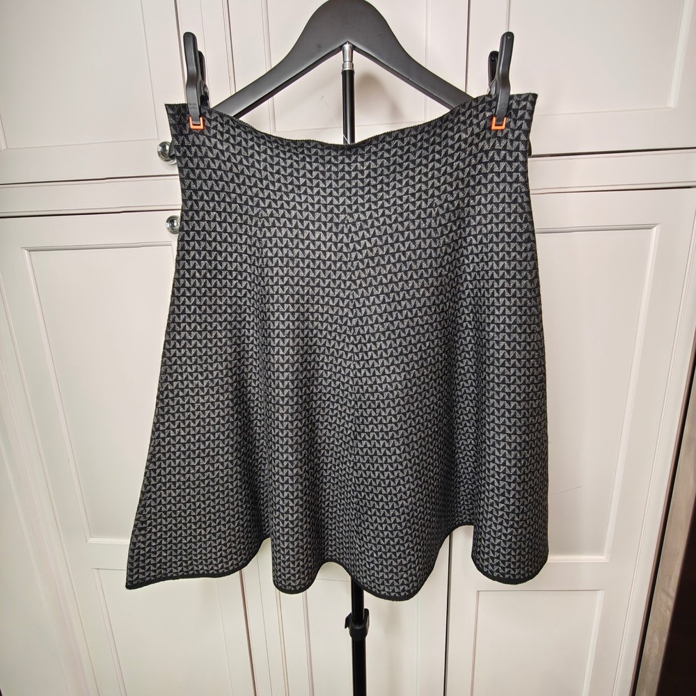 Max Studio London Knit A-Line Skirt XL Gray Black Geometric Textured Flare New